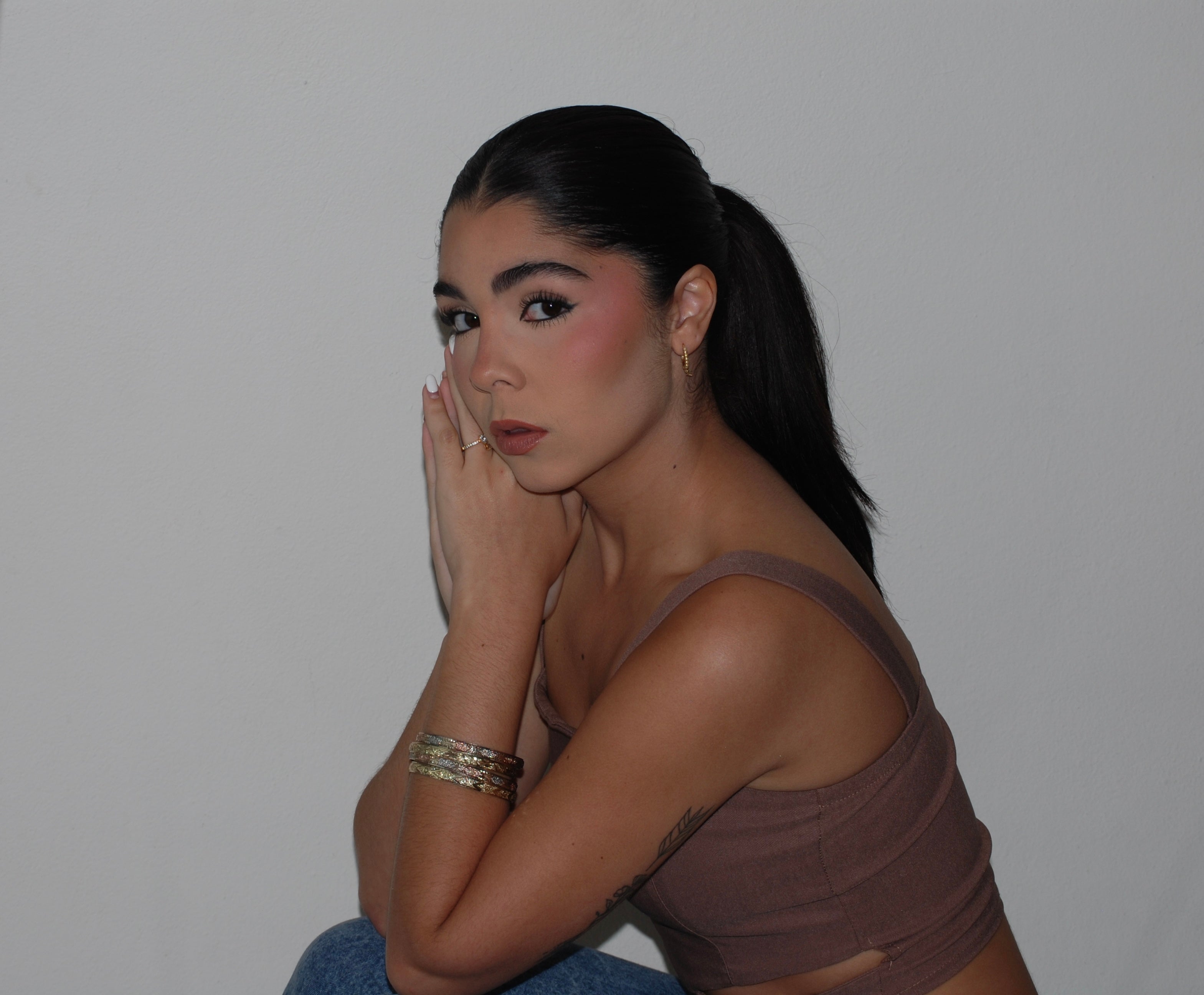 Nudo existe para que no dejes de ser tú.